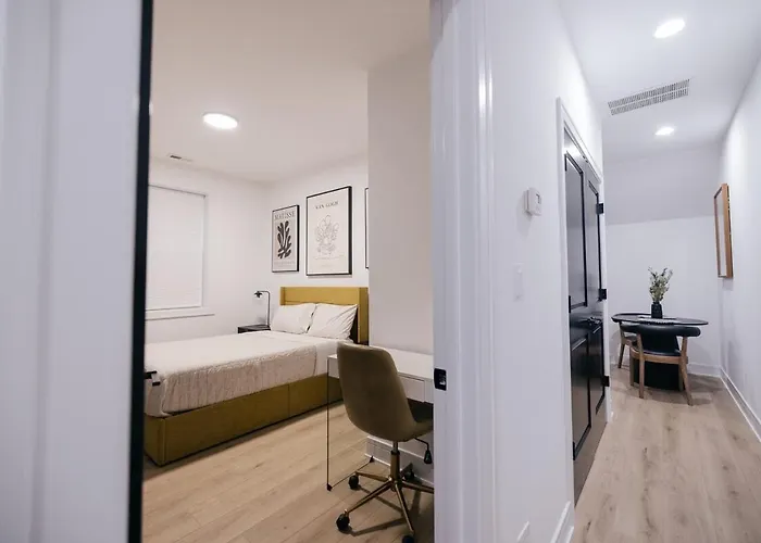 Parisian Retreat 6min To Main Quandrangle U Of C Apartment Chicago