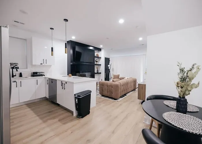 Parisian Retreat 6min To Main Quandrangle U Of C Apartment *