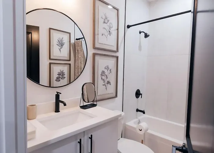 Apartment Parisian Retreat 6min To Main Quandrangle U Of C Chicago